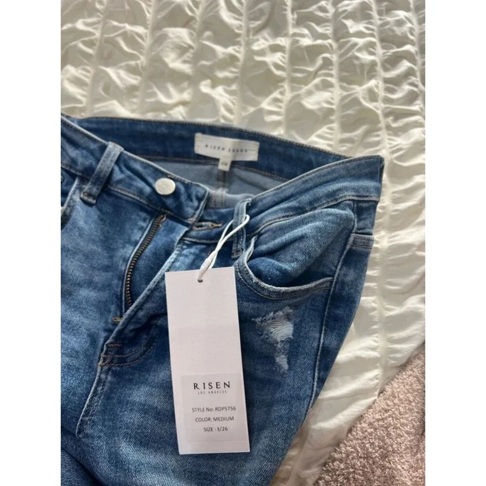 NWT risen ripped jeans size 3/26